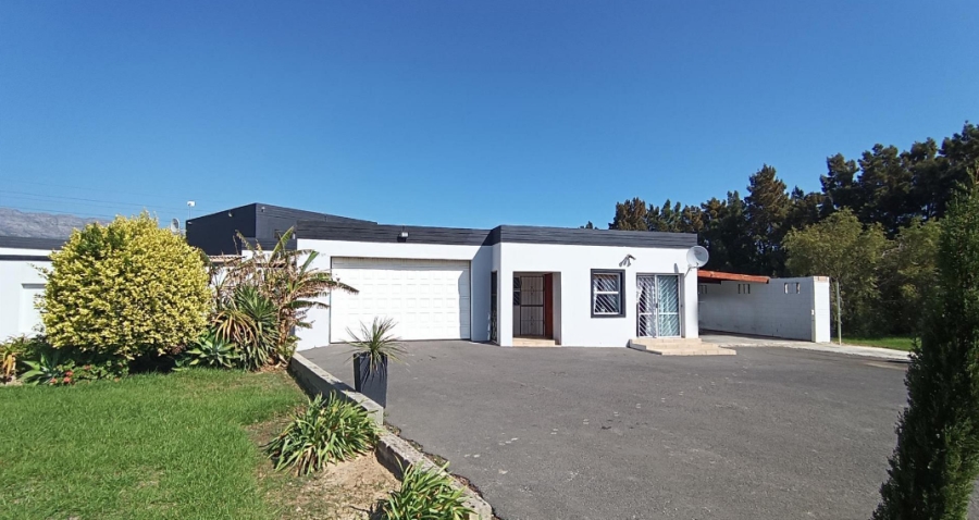 4 Bedroom Property for Sale in Gordons Bay Western Cape